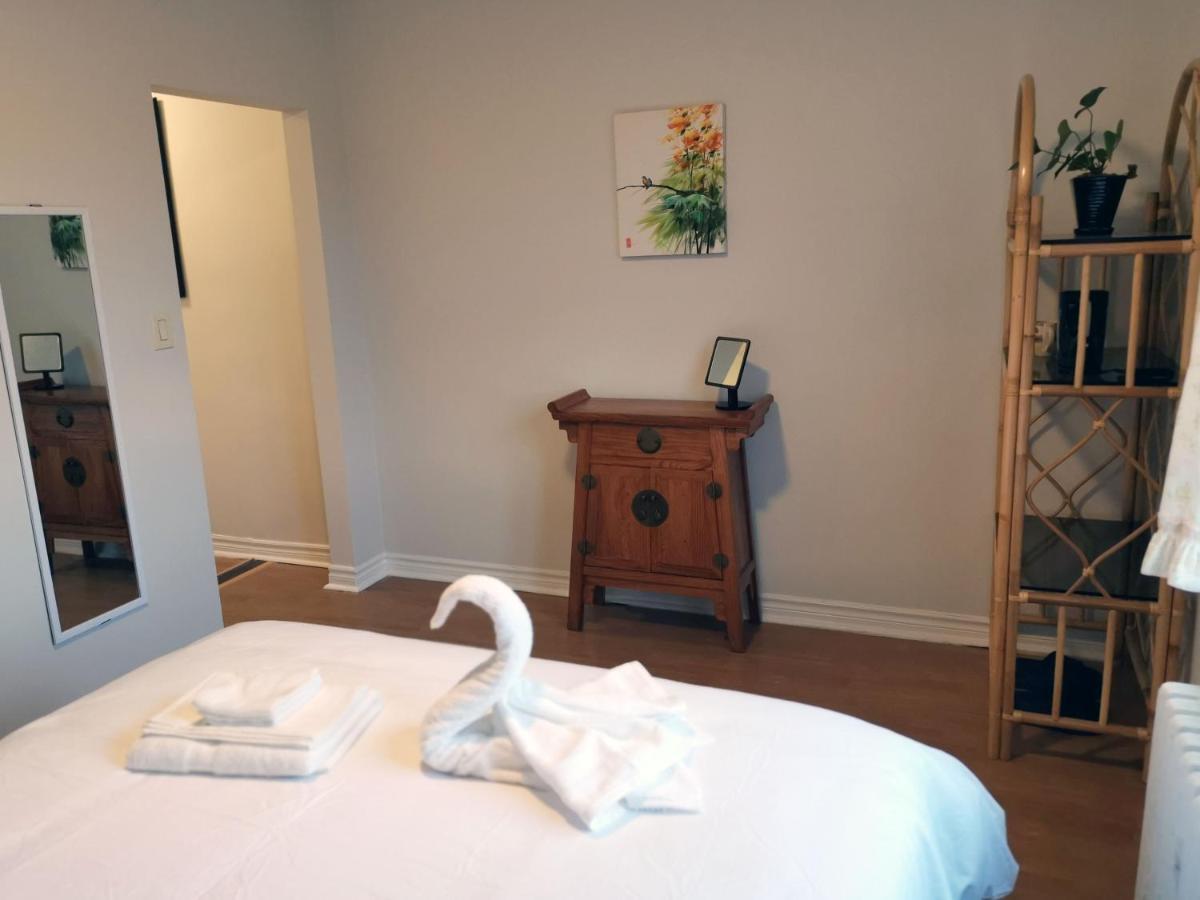 Cozy Private Rm Heart Of North York Free Parking Full Kitchen Close To Downtown Apartment Toronto Exterior photo