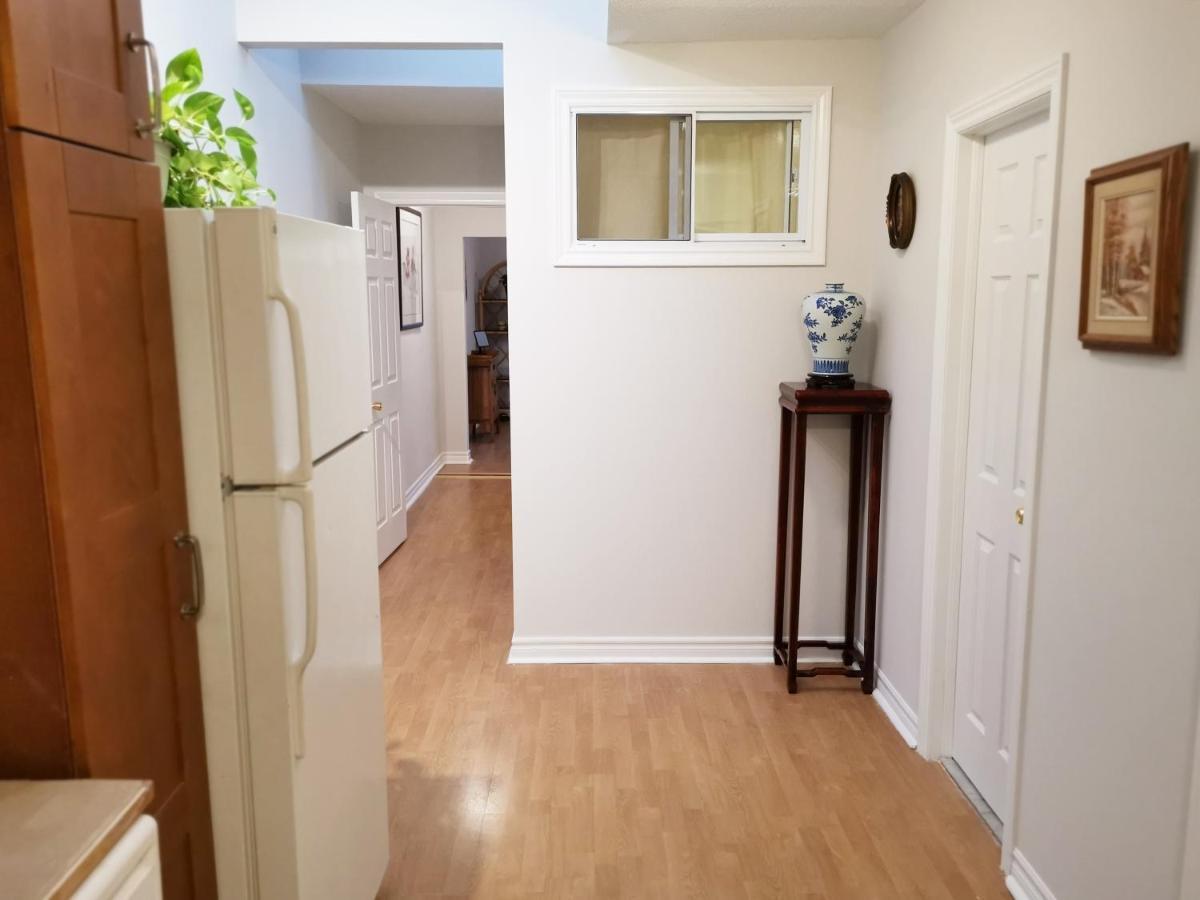 Cozy Private Rm Heart Of North York Free Parking Full Kitchen Close To Downtown Apartment Toronto Exterior photo